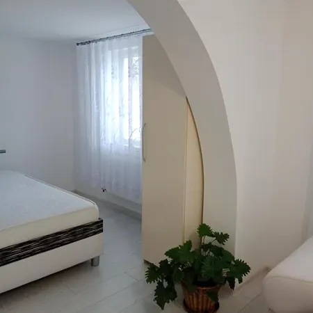 House Menchul *