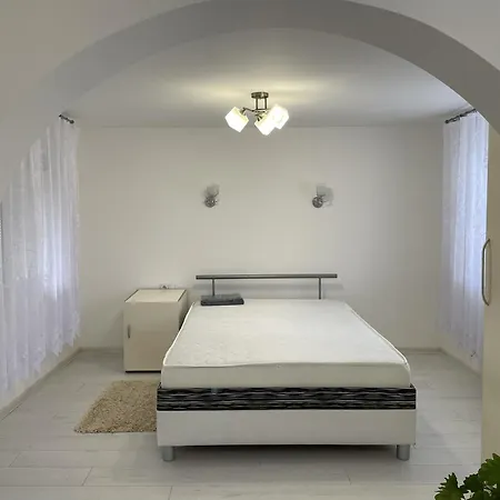 House Menchul Appartement