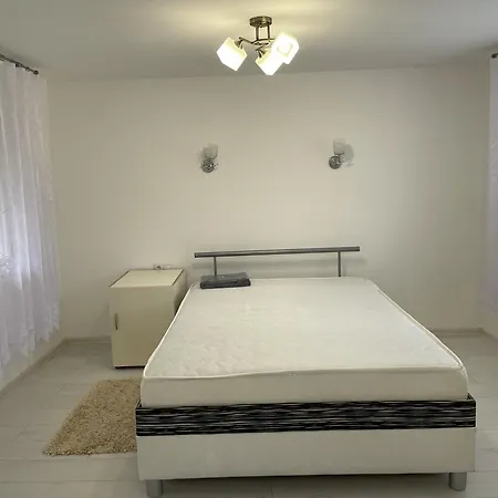 House Menchul