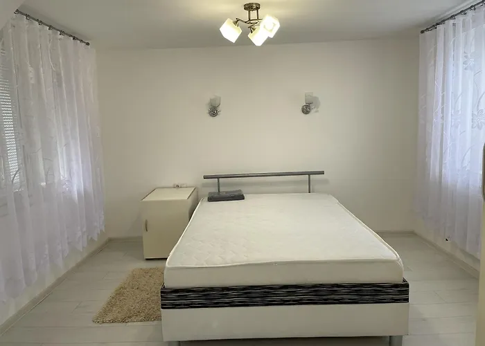 House Menchul