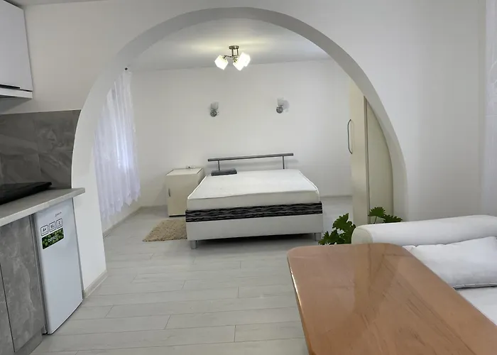 House Menchul Апартаменты *